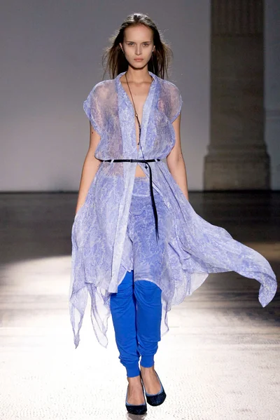 Look 32
